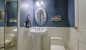 4 Panorama Dr, Alloway, NJ 07461