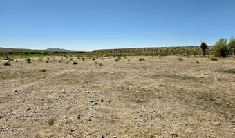 17 Seco Rd, Caballo, NM 87931