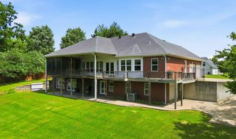 136 Riverview Dr, Anderson, MO 64831
