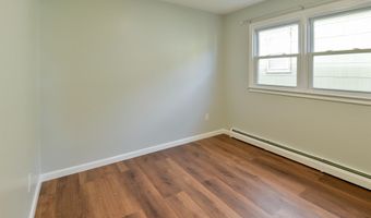 45 E 51ST St, Bayonne, NJ 07002