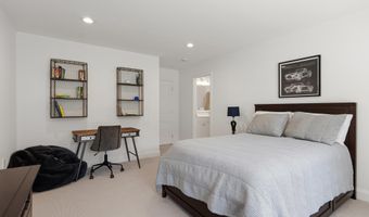 7009 LOCH LOMOND Dr, Bethesda, MD 20817