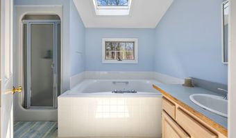 7 Partridge Ln, Burlington, CT 06013