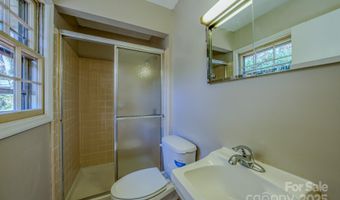 43 Lancelot Ln, Asheville, NC 28806