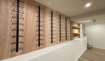8908 MOHAWK Ln, Bethesda, MD 20817