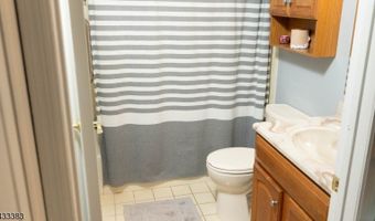 94 Stonyridge Dr 94, Bayonne, NJ 07035