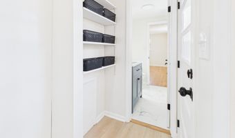 5 W Estate St, Anderson, IN 46013