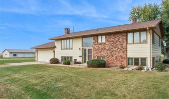 71 Railroad St, Atkins, IA 52206