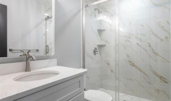 769 KINGSTON Ct, Apollo Beach, FL 33572