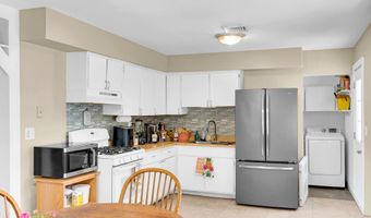 50 Park Ave, Bayville, NJ 08721