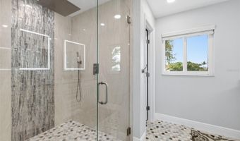 831 CHIPAWAY Dr, Apollo Beach, FL 33572