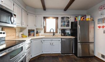 605 E Hawthorne St, Albert Lea, MN 56007