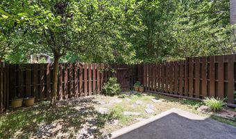 8350 GLASTONBURY Ct, Annandale, VA 22003