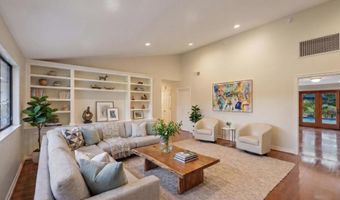 707 S Live Oak Park Rd, Fallbrook, CA 92028