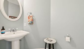 1026 Essex St, Bangor, ME 04401