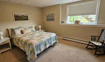 93 Streamside Ln, Bangor, ME 04401