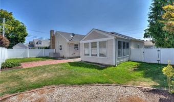 82 Garland Ave, Cranston, RI 02910