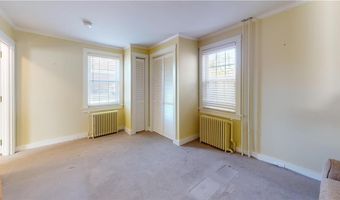 26 Freebody St, Newport, RI 02840