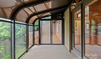 204 Woodfield Dr, Asheville, NC 28803