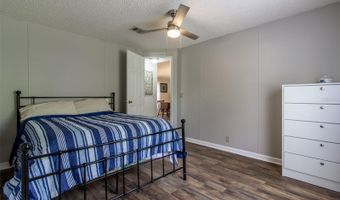 25836 MANHATTAN Ln, Astor, FL 32102