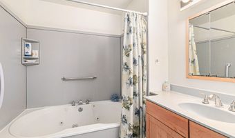 1210 Henry St, Ann Arbor, MI 48104