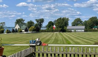 382 S Main St, Alburgh, VT 05440