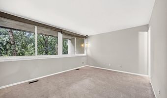 2212 S RANDOLPH St 1, Arlington, VA 22204
