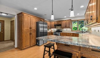 301 E WAYFARER Ln, Appleton, WI 54913