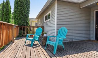 3190 ORIOLE St, Springfield, OR 97477
