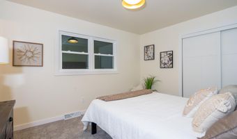 5905 Malabar Ln, Madison, WI 53711