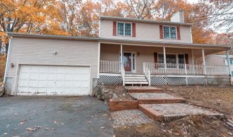 65 Village Hill Ln, North Kingstown, RI 02852