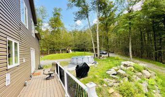 157 Main St, Gouldsboro, PA 18424