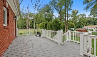 7230 BEVERLY St, Annandale, VA 22003