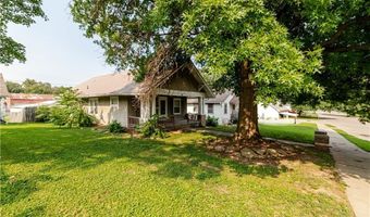 905 Parallel St, Atchison, KS 66002