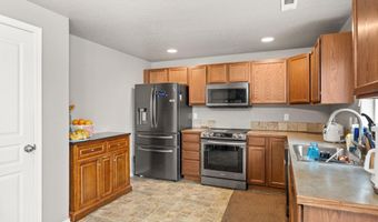 12417 W Pacific Ct, Airway Heights, WA 99001