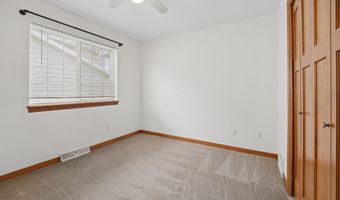 4490 W TRASINO Way, Appleton, WI 54913
