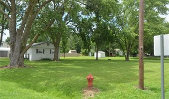 24 W 2nd St, Adrian, MO 64720