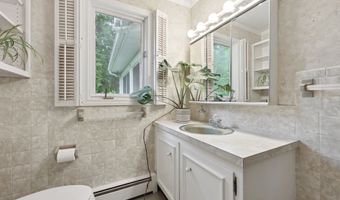 10 Pleasant Point Rd, Branford, CT 06405