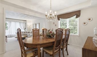 7 Foxwood Dr, Lincoln, RI 02865