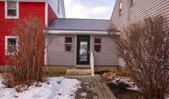 638 Riverside Dr, Augusta, ME 04330