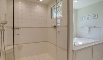 11 Clark Island Rd, Amherst, NH 03031