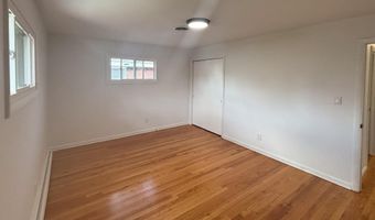 24 Joanne Ct, Albany, NY 12209