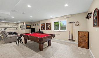 5368 Pinnacle Ct, Ann Arbor, MI 48108