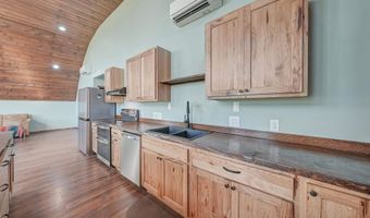 14098 S 176th Rd, Adams, NE 68301