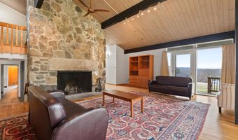 371 W Farm Rd, Bethlehem, NH 03574