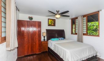 1062 Kamahele St, Kailua, HI 96734