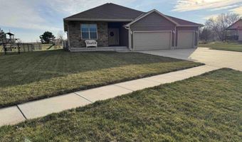 2040 Greenway Dr, Aurora, NE 68818