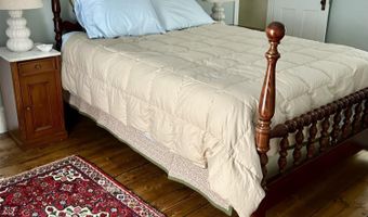 53 Congress St, Belfast, ME 04915