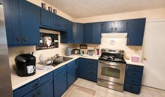 8123 Ray Dr, Ashland, KY 41102