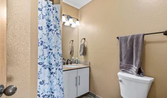 98-943 Moanalua Rd 1103, Aiea, HI 96701