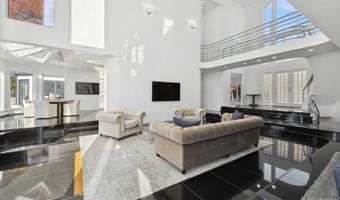 23 Rio Vista Dr, Alpine, NJ 07620